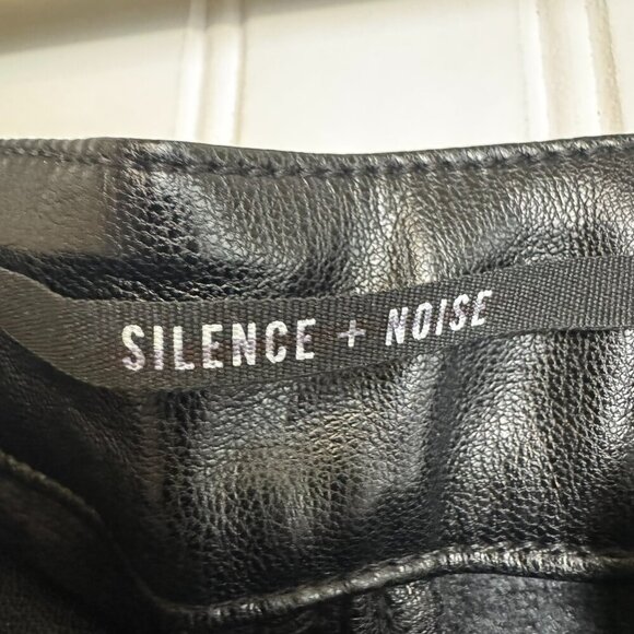 Urban Outfitters Silence & Noise Faux Leather Pants Black size 2 R4 - Picture 5 of 7